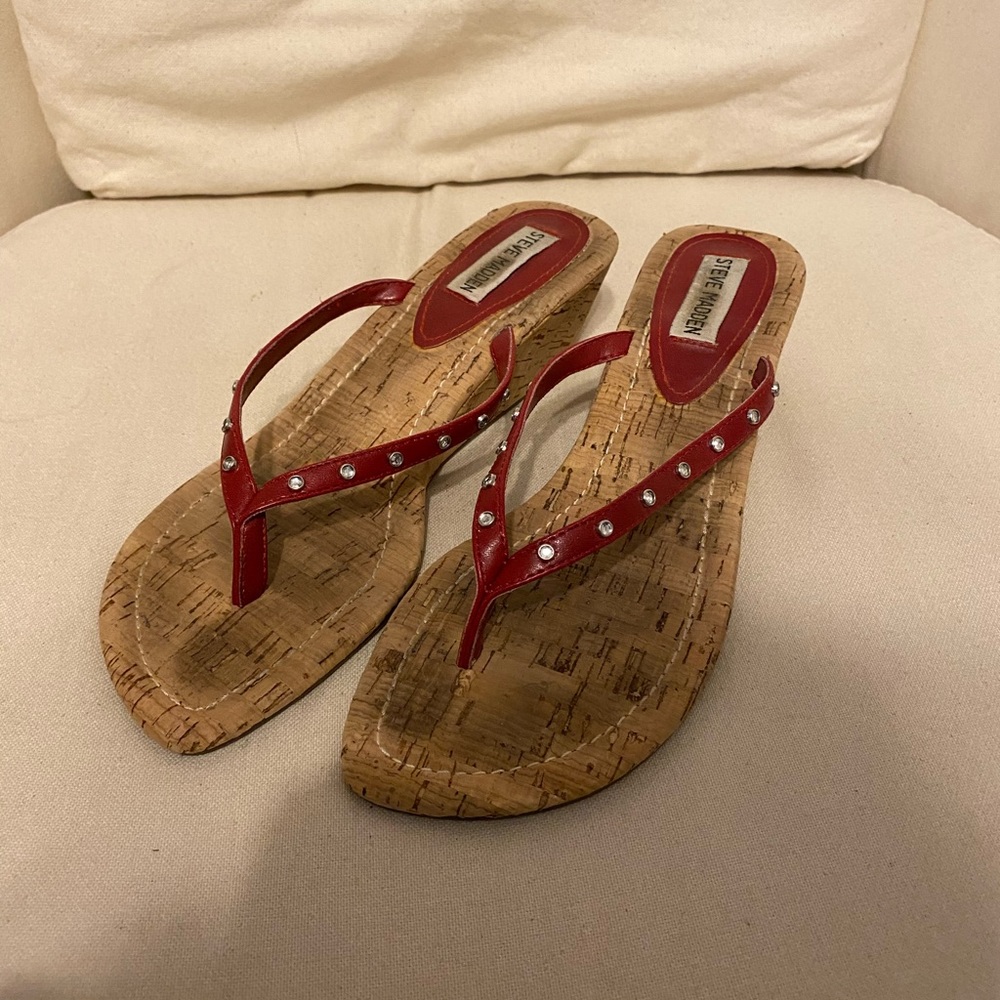 Heeled flip flops